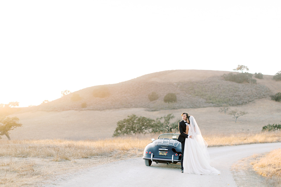  fall wedding at kestrel park - car