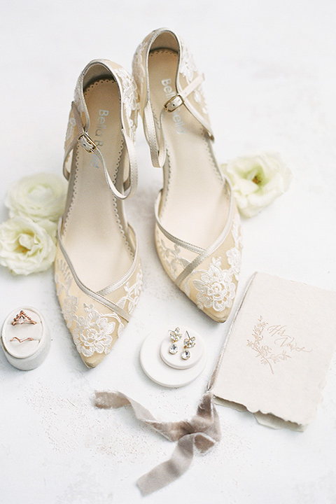  fall wedding at kestrel park - shoes 