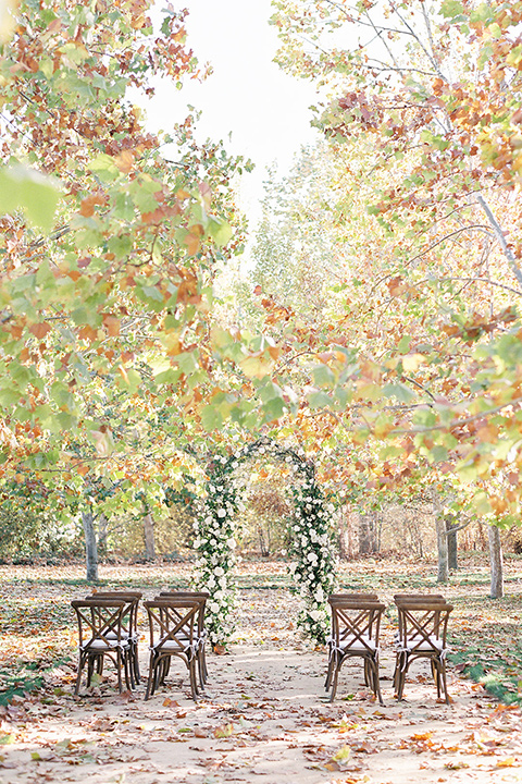  fall wedding at kestrel park - arch 