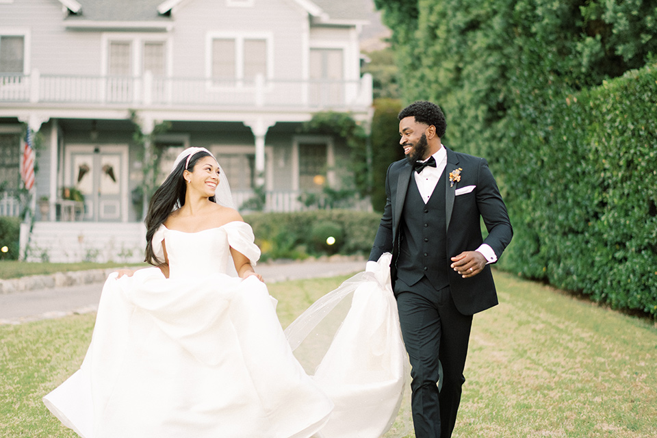  Lavender Marketplace wedding with classic black and white style and décor 