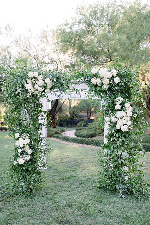  black and white wedding design with touches of greenery – bridesmaids 