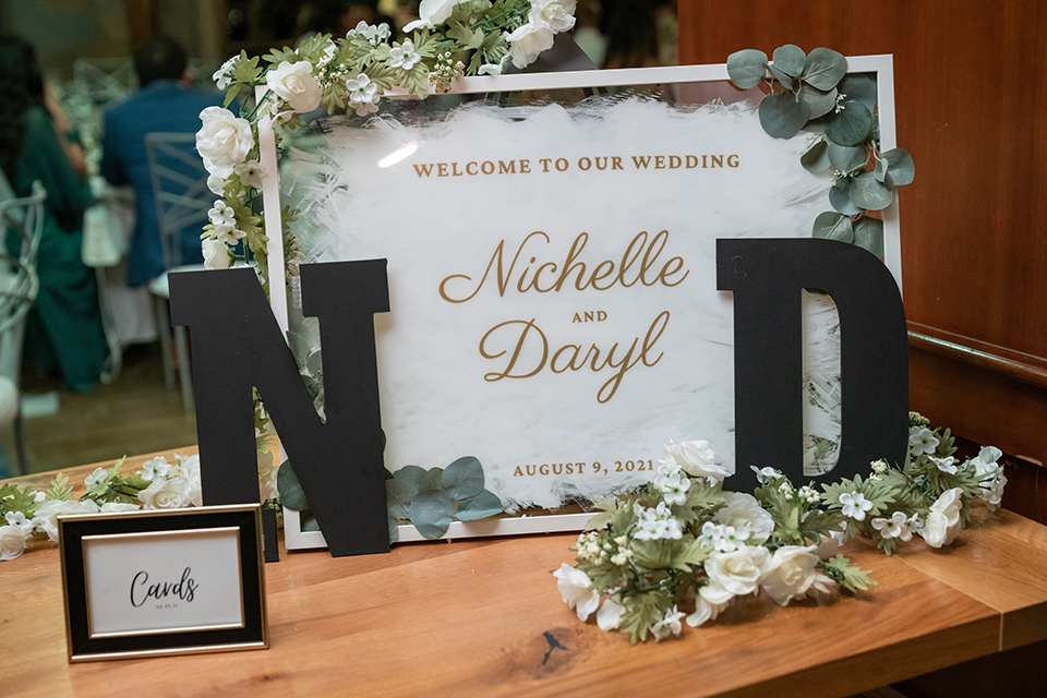  green las vegas wedding – guest book 