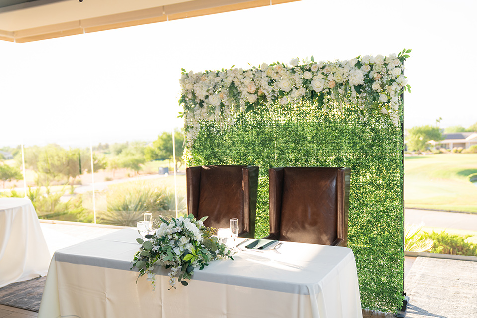  green las vegas wedding – sweetheart table 