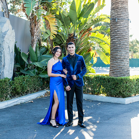  what suits and tuxedos to wear to compliment the dresses for prom 