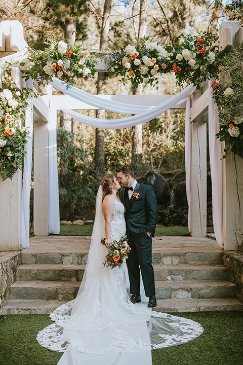  Modern boho wedding design with green and teal touches 