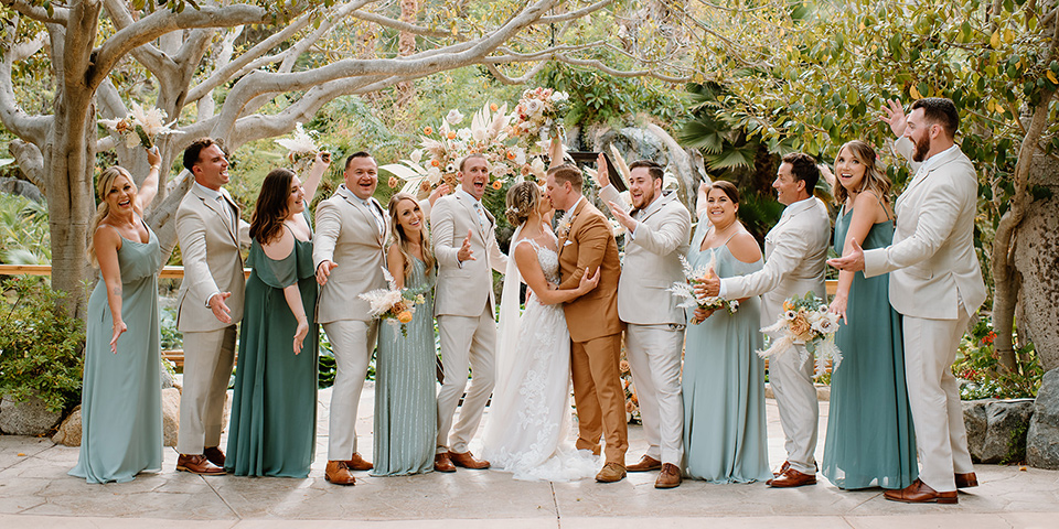  grey and black rustic wedding in Temecula – bridesmiads