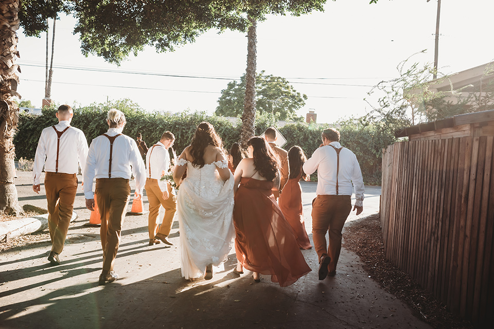  Modern boho wedding with caramel touches 