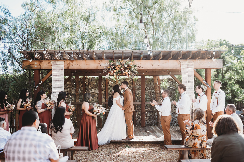  Modern boho wedding with caramel touches 