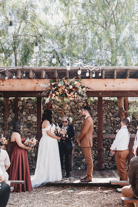  Modern boho wedding with caramel touches 