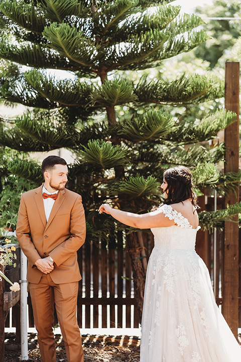  Modern boho wedding with caramel touches 