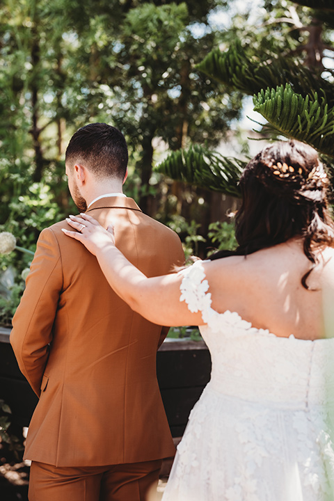  Modern boho wedding with caramel touches 