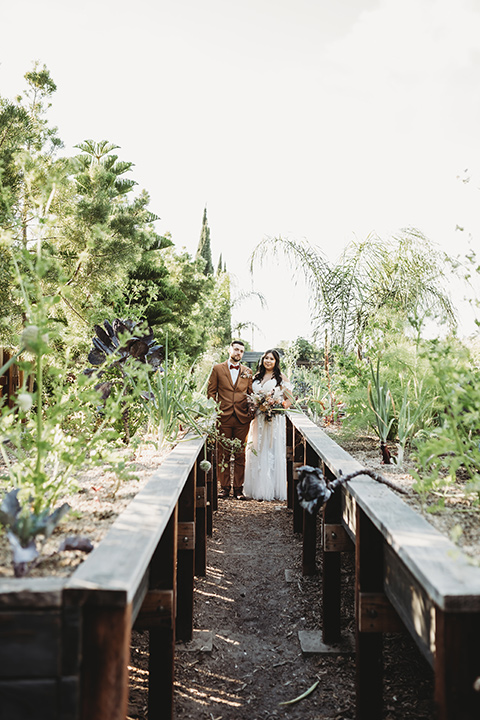  Modern boho wedding with caramel touches 