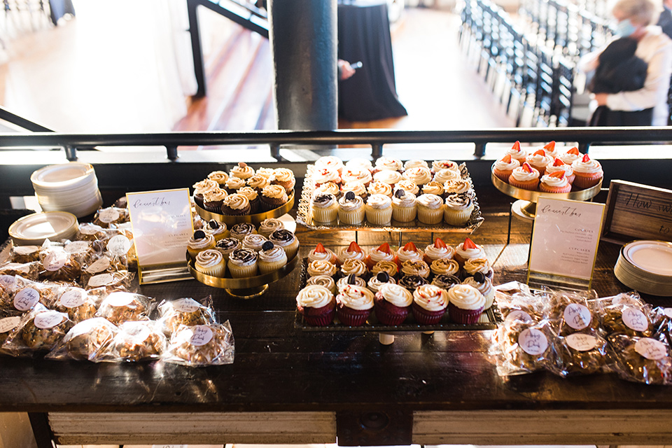  burgundy and green wedding with winter vibes - dessert table 