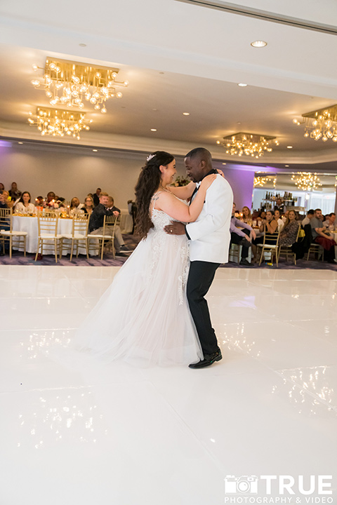  black and white beach wedding with lux details – first dance 
