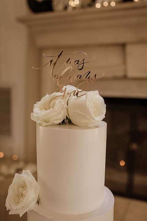  black and blush wedding with drums and star décor – cake