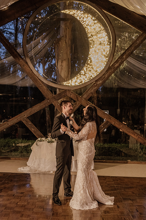  black and blush wedding with drums and star décor – first dance