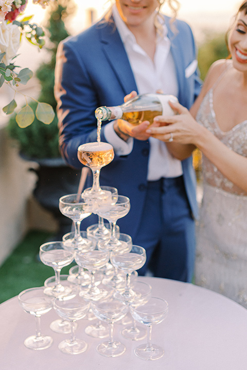  black and white beach wedding with lux details – champagne 