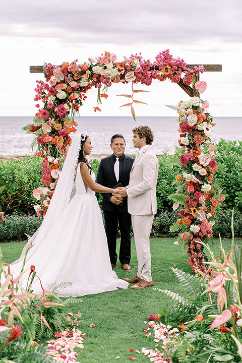  tropical tan and berry colored wedding in Hawaii – ceremony 