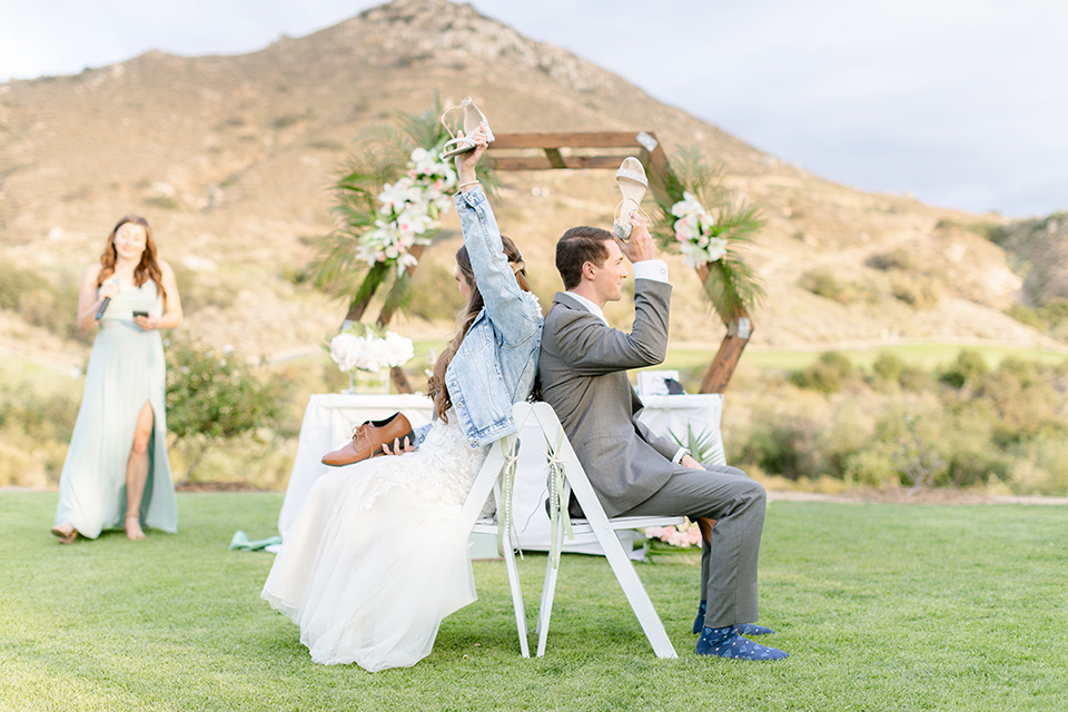  grey and dusty blue wedding with beachy touches – reception games 