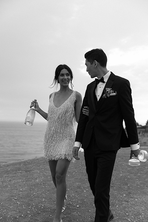  modern black and white upscale wedding on the cliffs overlooking the ocean – invitations 