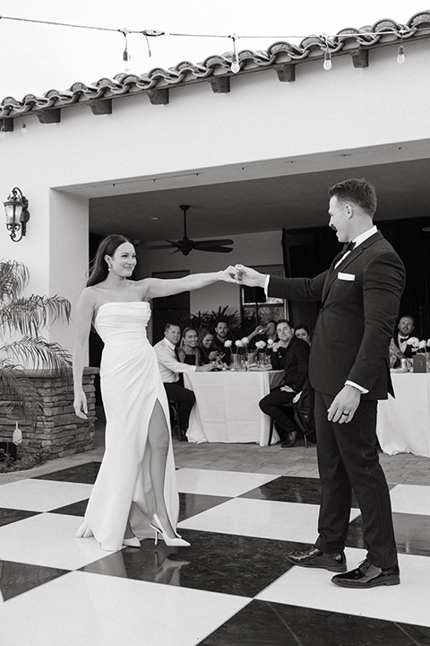  a trendy black and white wedding with modern details - first dance 