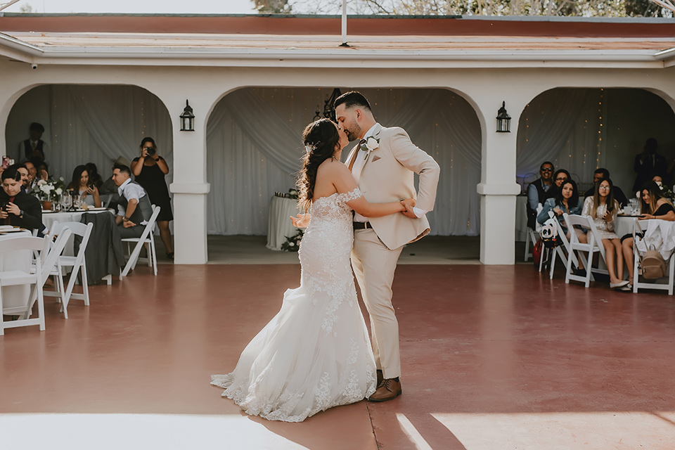  romantic neutral wedding with Spanish flare – first dance