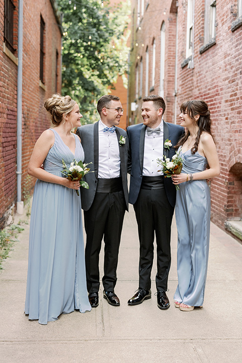  english garden wedding with blue and green touches – bridal party at the wedding venue 