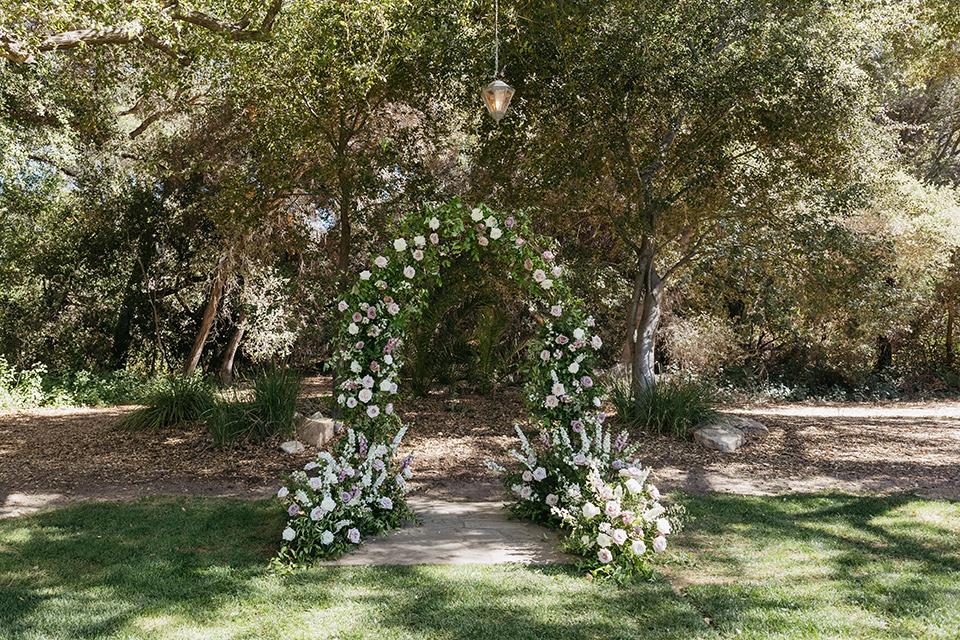  a classic blush and blue wedding design in a garden venue - ceremony décor 