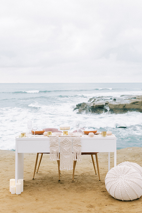  sunset cliffs elopement with confetti poppers and a chic picnic – picnic
