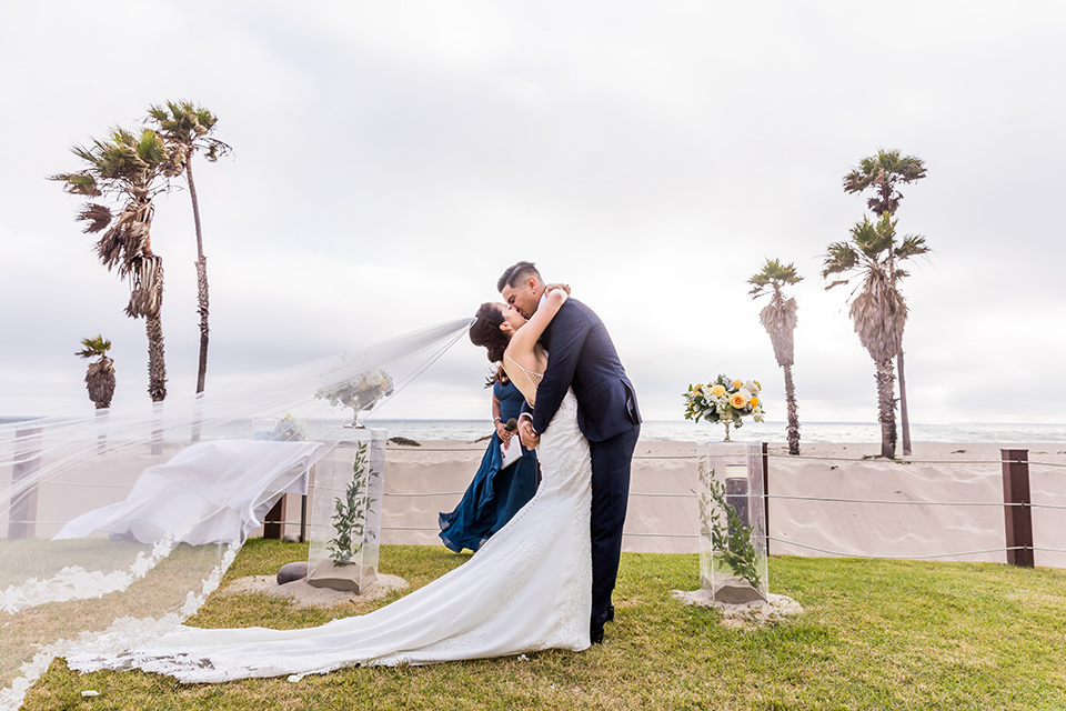  blue wedding on the sand - ceremony 