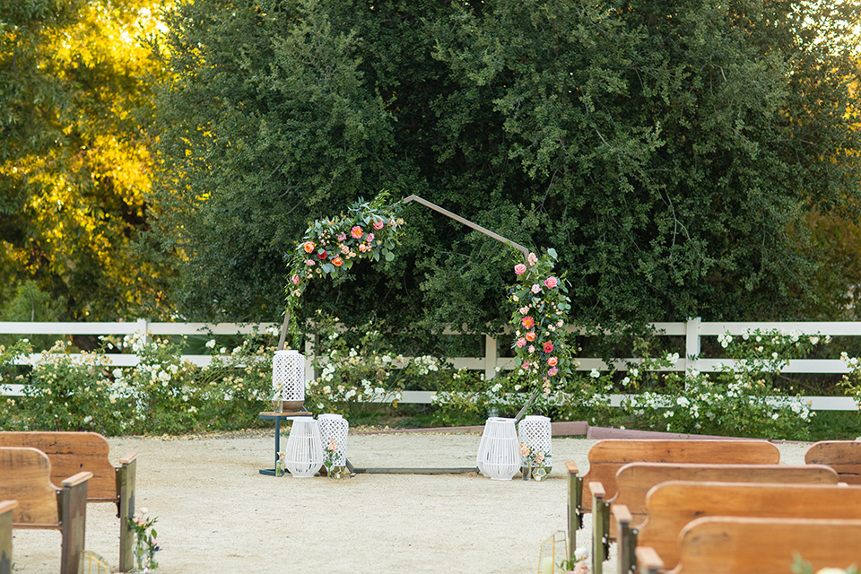 rose pink garden wedding with romantic rustic details – ceremony space 