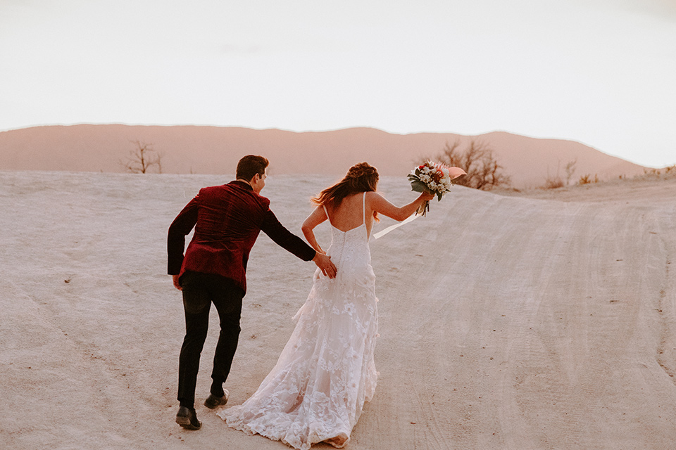  boho burgundy and beige wedding in the dessert – dancing in the desert 
