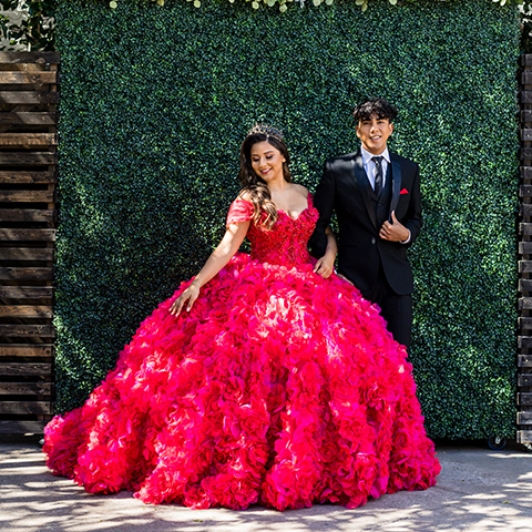  quince themes and color schemes – black and red colors 
