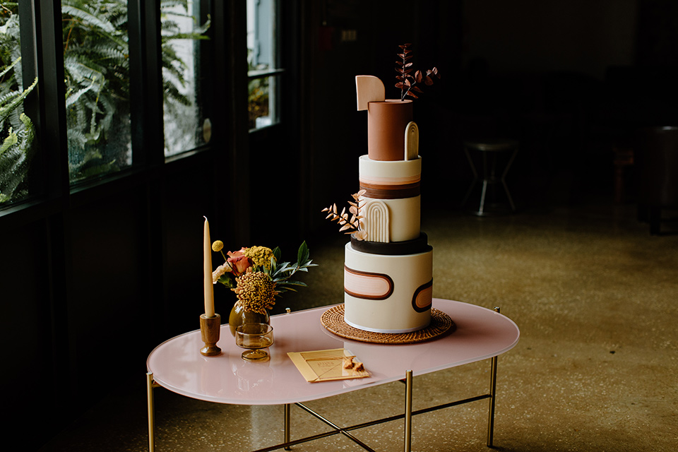  retro boho wedding with amber and brown color scheme – cake