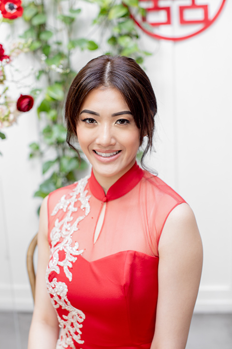  a modern Chinese wedding with a traditional tea ceremony – bride in red dress 