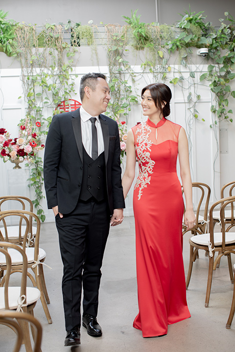  a modern Chinese wedding with a traditional tea ceremony – couple at tea ceremony 