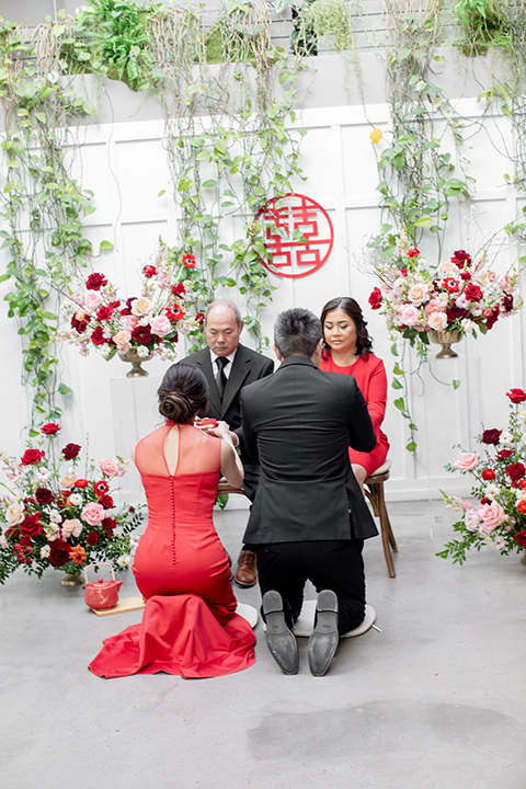  a modern Chinese wedding with a traditional ceremony – tea ceremony 