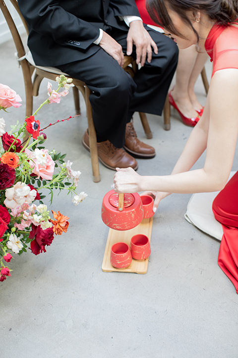  a modern Chinese wedding with a traditional ceremony – tea ceremony 