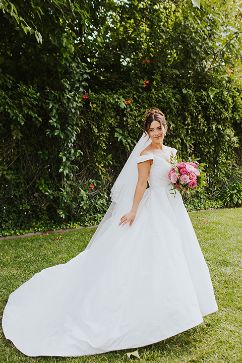  a grand pink and rose las vegas style wedding with bold trendy details – bride 